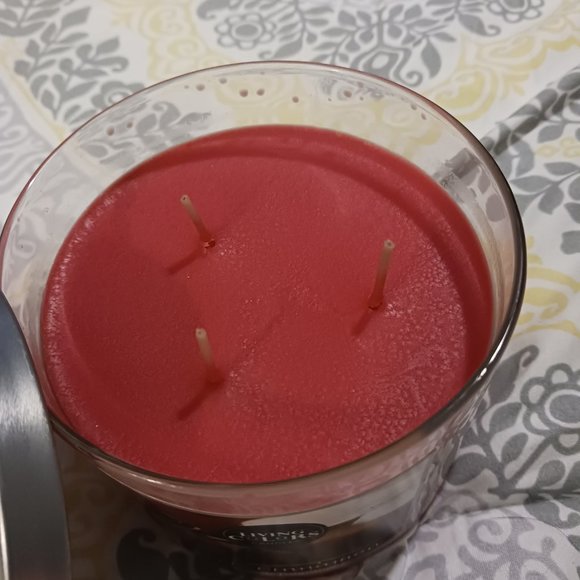 NWT! LIVING COLORS CANDLE - Picture 5 of 5